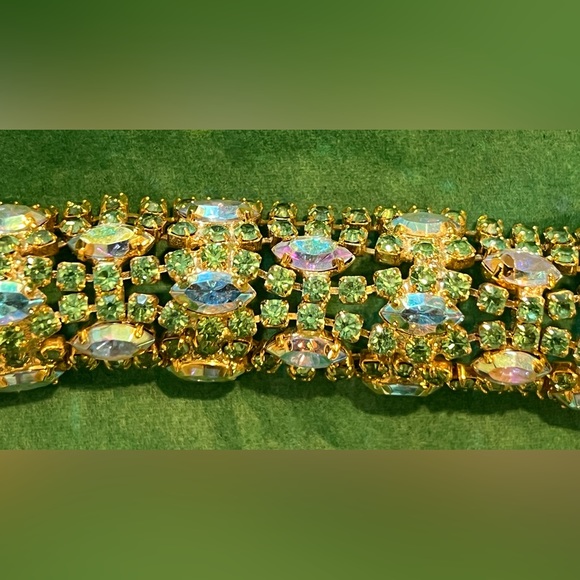 Limited Edition 6 of 500 KIRK’S FOLLY whimsical Caterpillar pin brooch AB stone - Picture 8 of 16